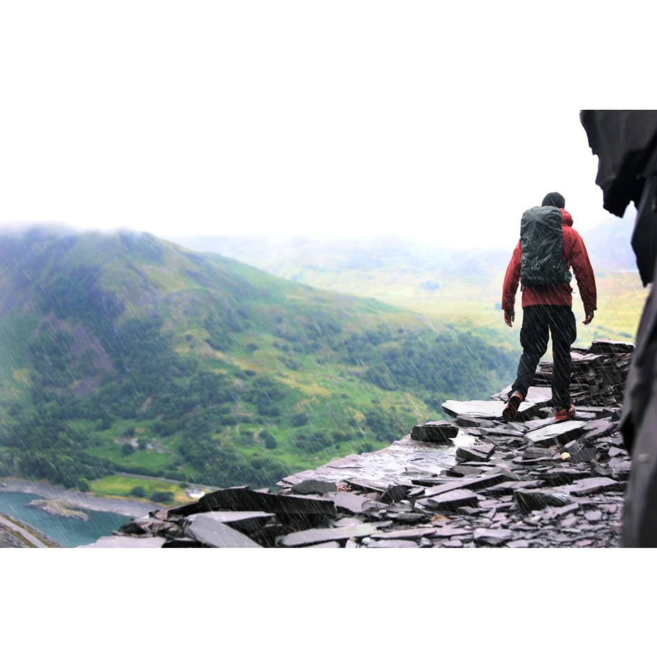 Osprey Ultralight Raincover - Shadow Grey - Image 5