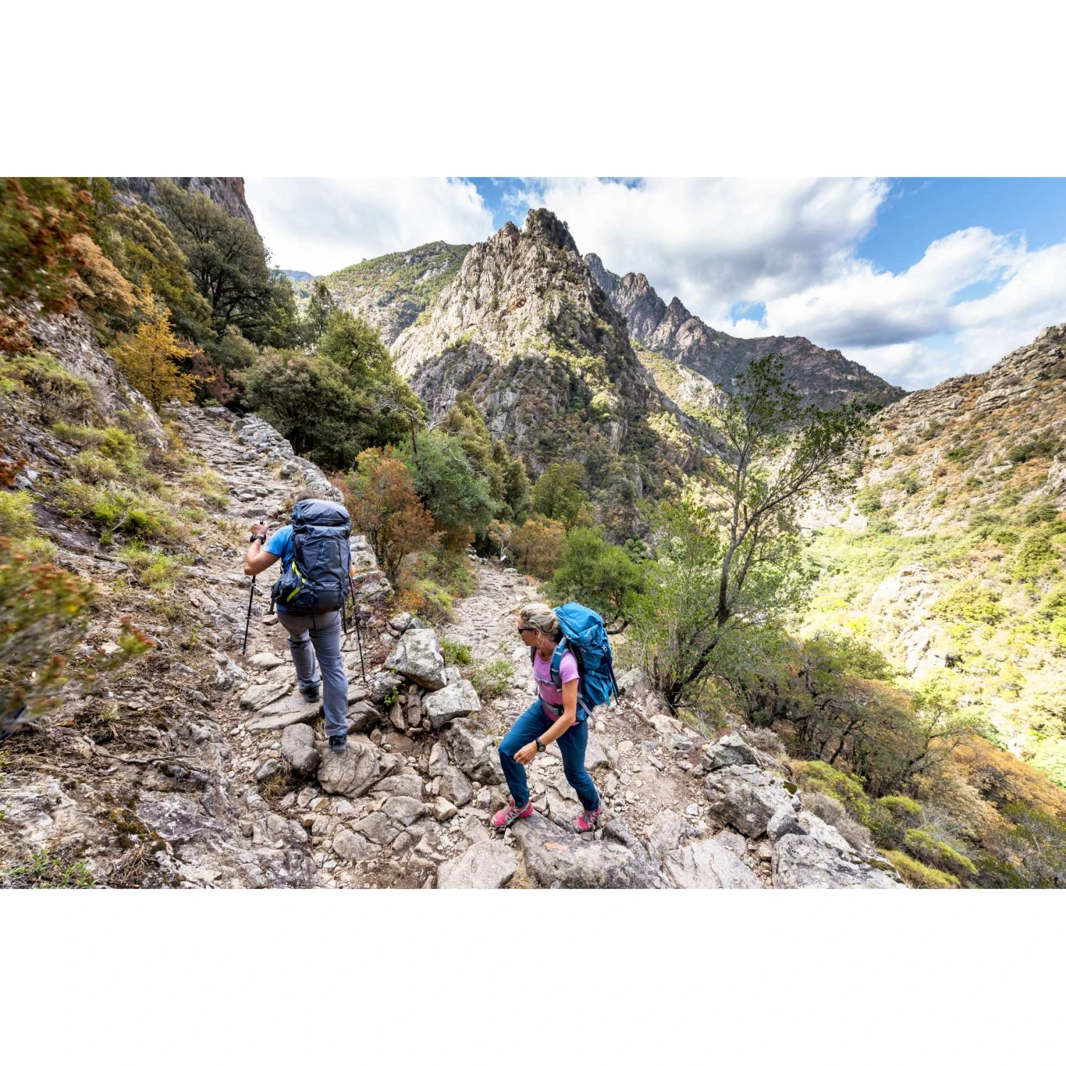 Osprey Atmos AG 65 Backpack - Black - Image 19