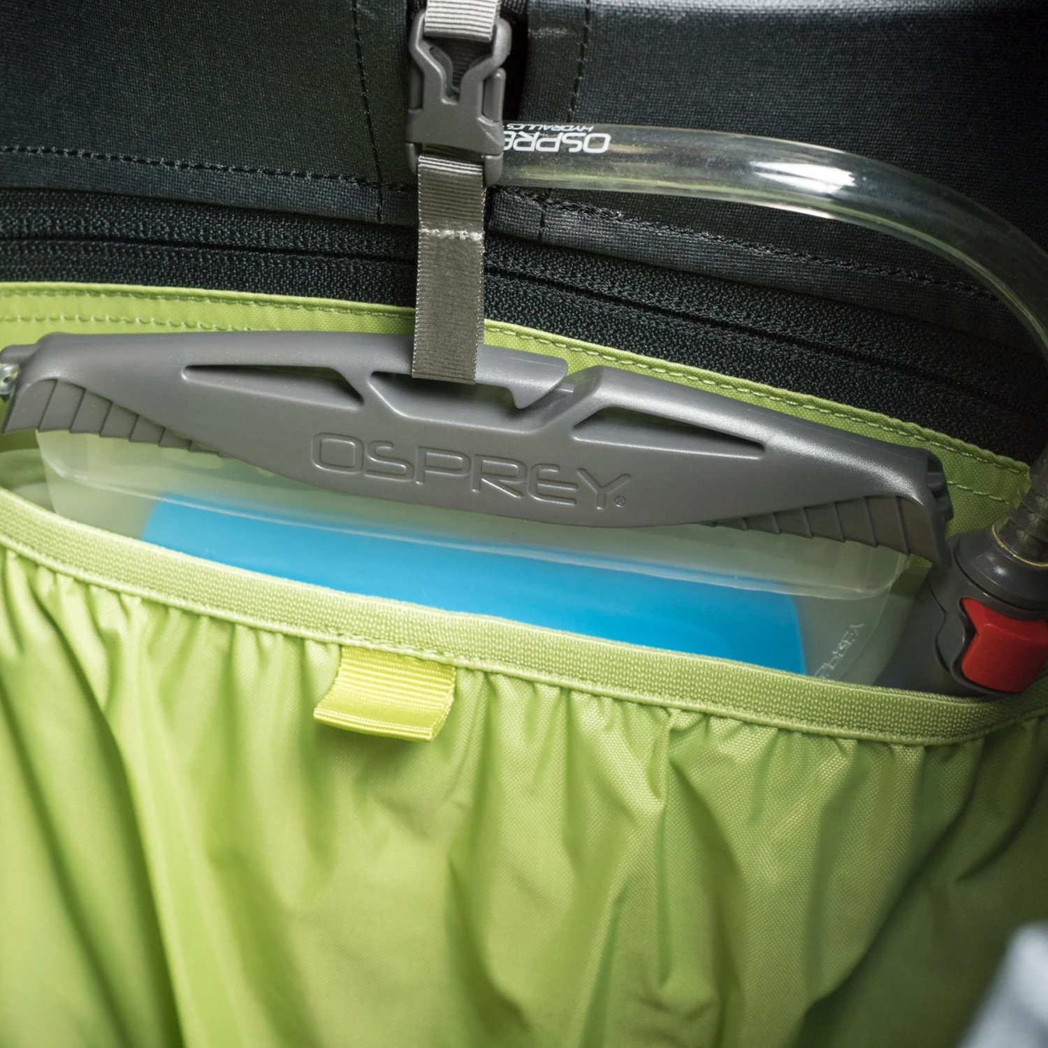 Osprey Atmos AG 65 Backpack - Black - Image 8