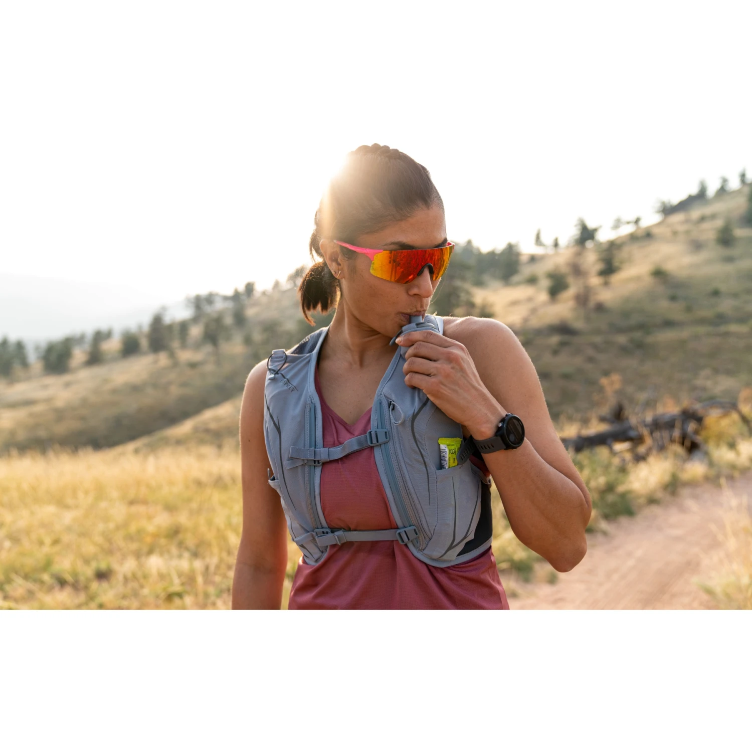 Osprey Dyna 1.5 Women's Running Backpack - Slate Grey - Image 5