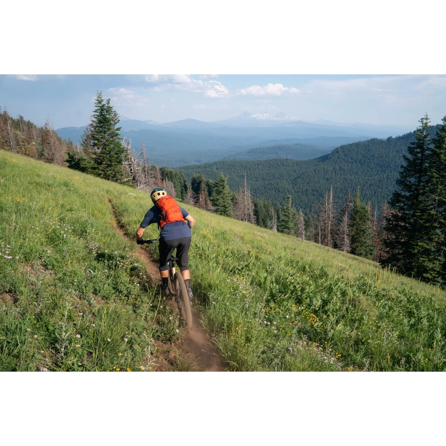 Osprey Raptor 10 Backpack + Hydration Pack - Firestarter Orange - Image 14