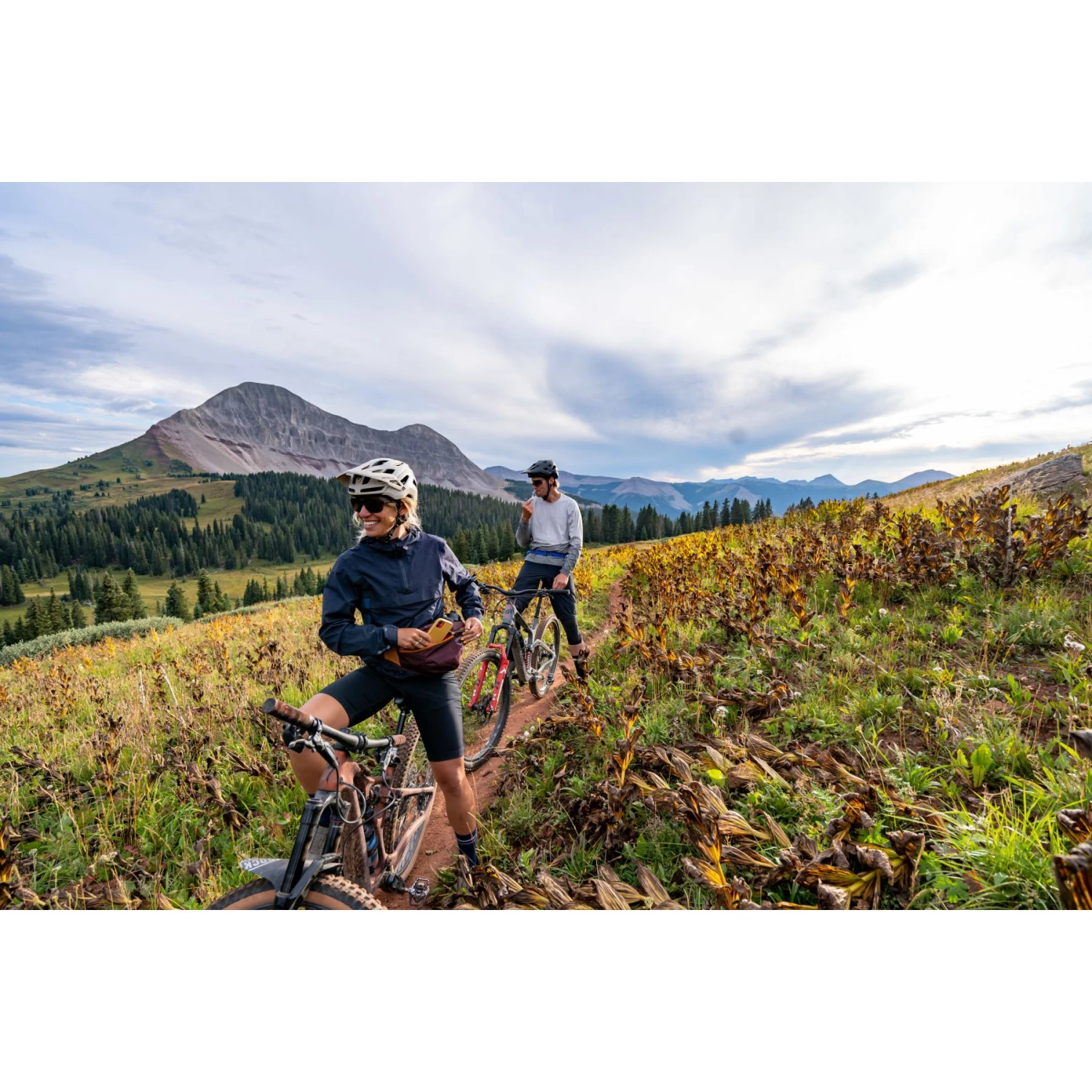 Osprey Seral 4 Waist Pack + Hydration Bladder - Aprium Purple - Image 13