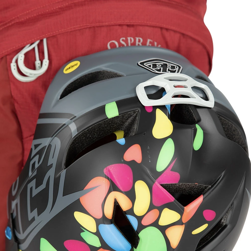 Osprey Talon 14 Jr Kids Backpack - Cosmic Red - Image 4