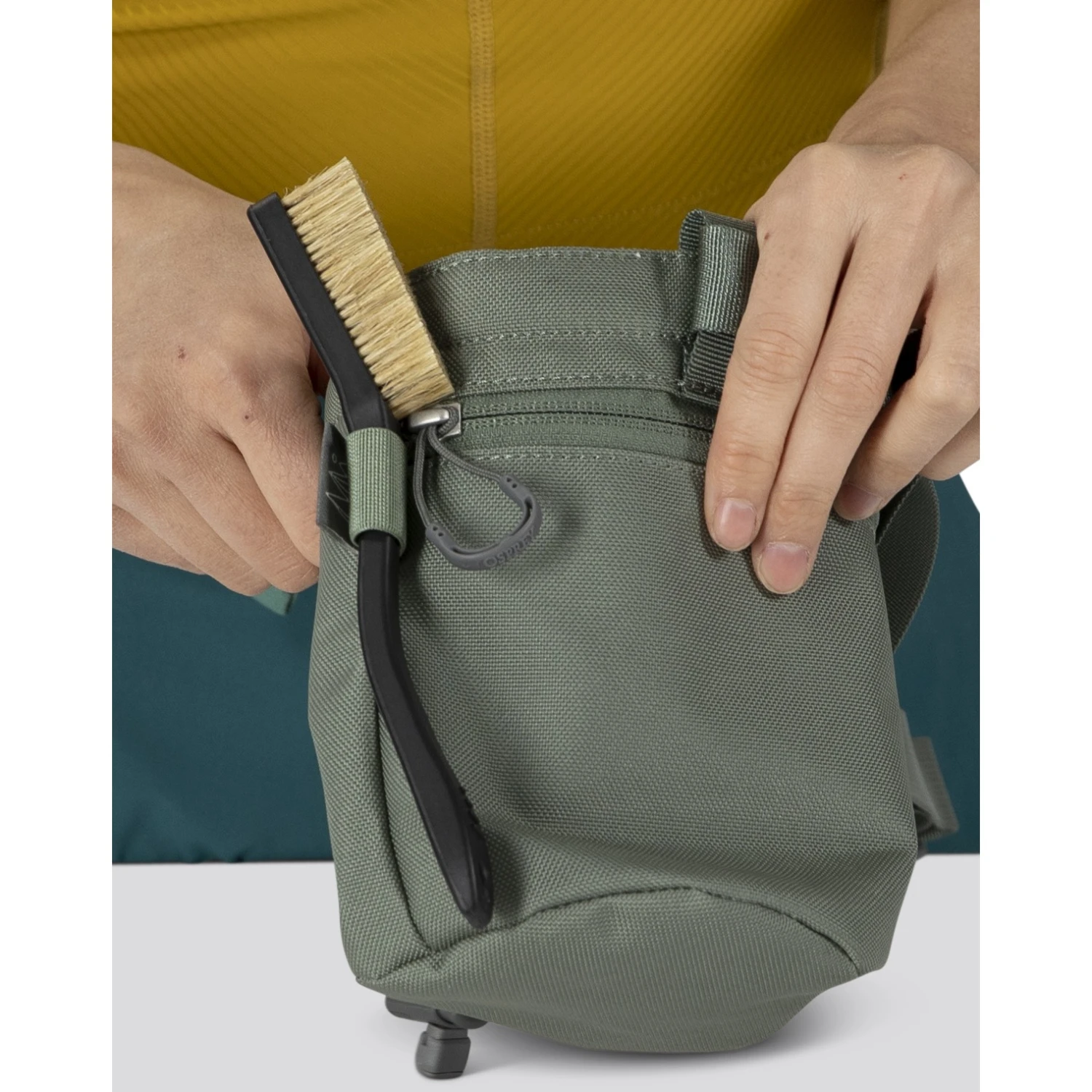 Osprey Zealot Chalk Bag - Rocky Brook Green - Image 4